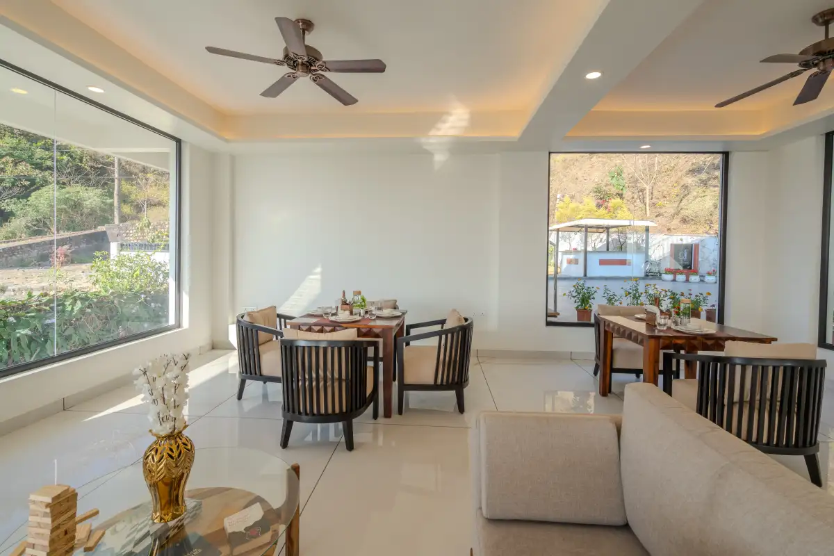 SaffronStays Glasscape, Dehradun