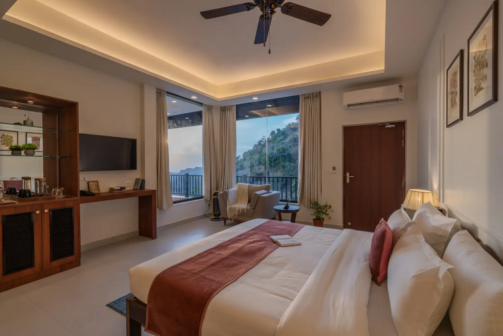 SaffronStays Glasscape, Dehradun