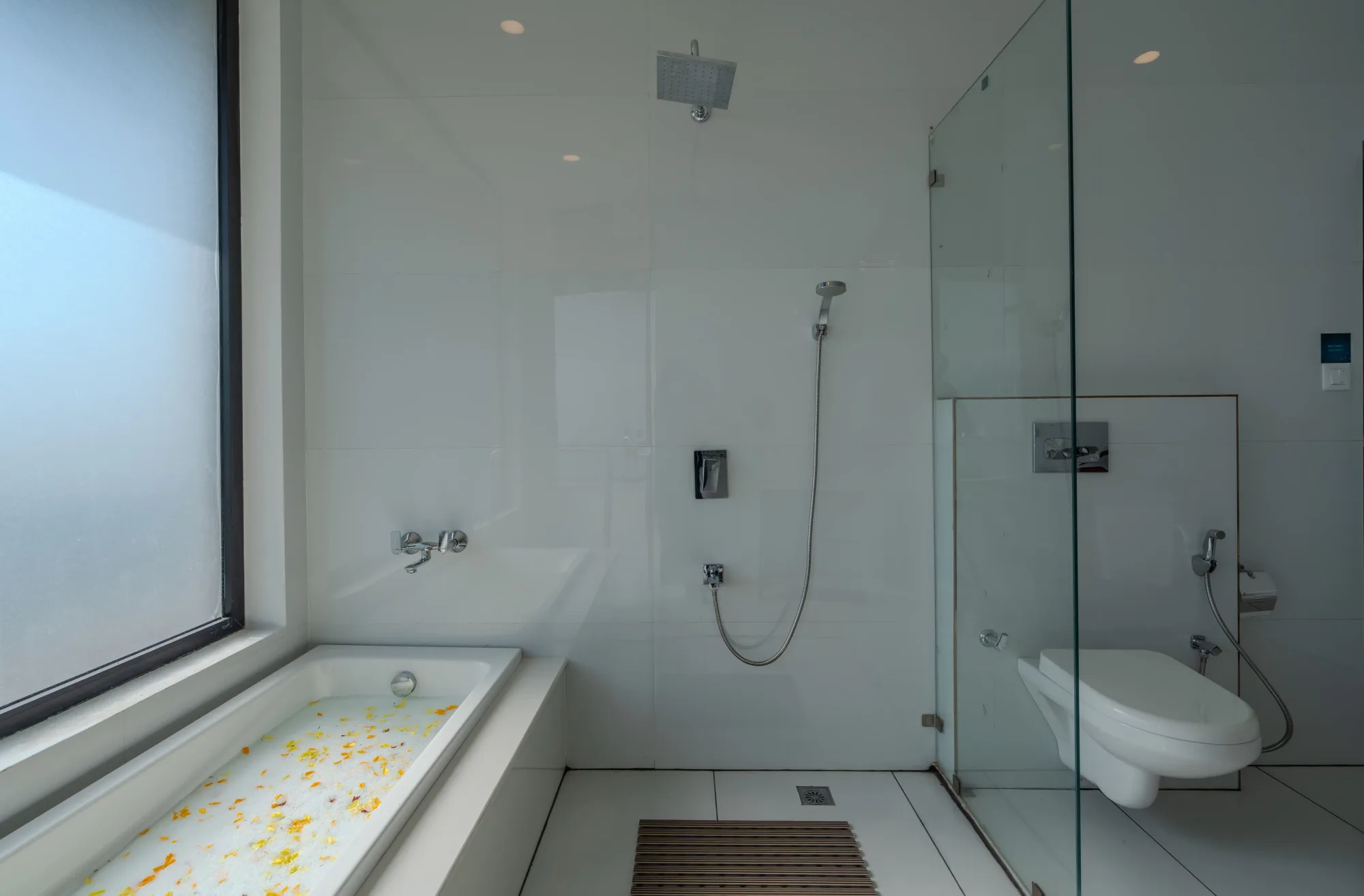 SaffronStays Glasscape, Dehradun