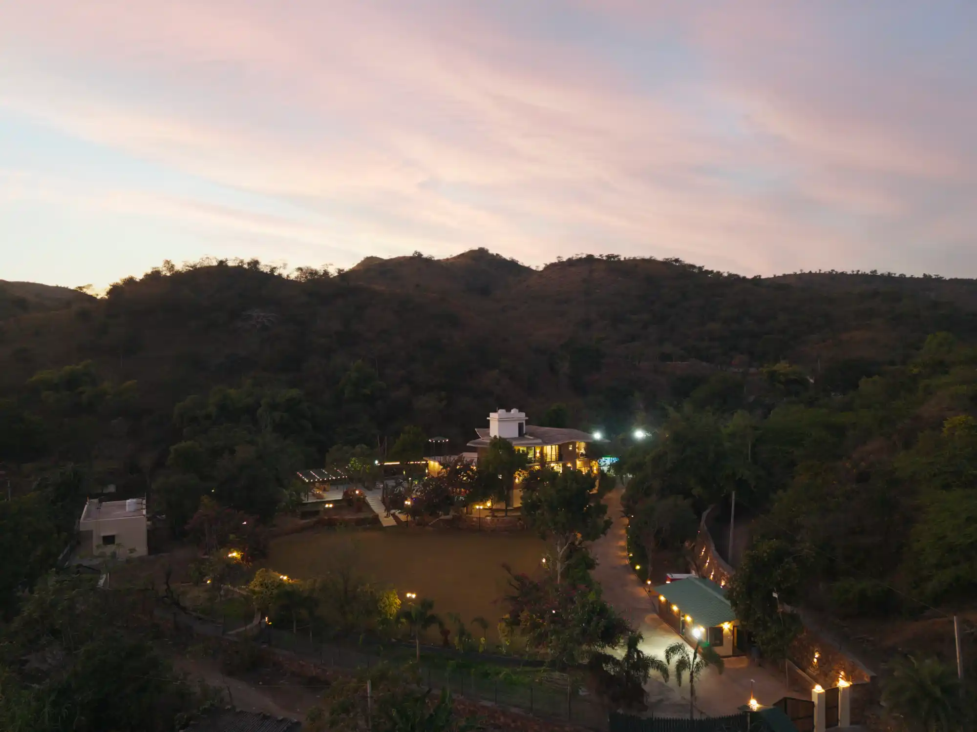 SaffronStays Grand Pavilion, Udaipur