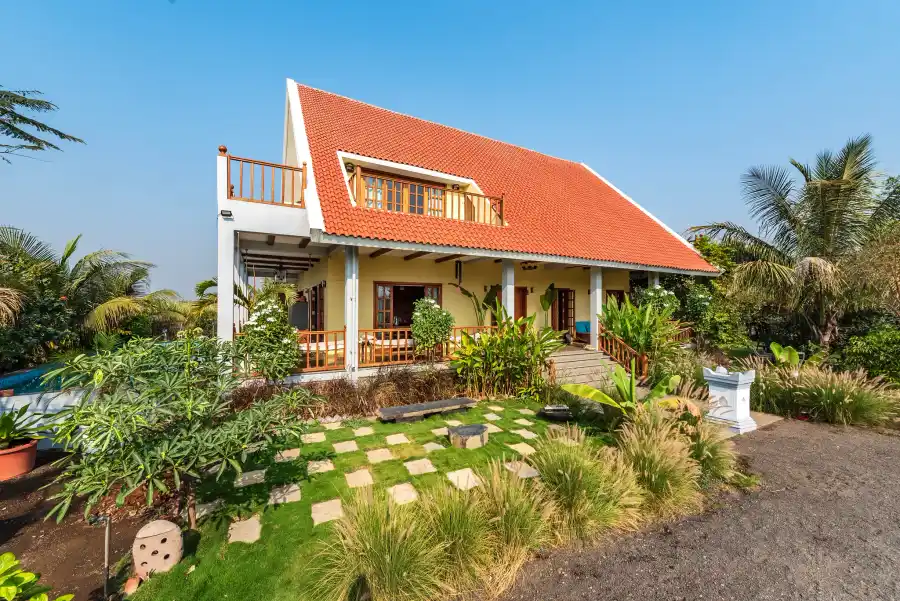 SaffronStays Happy Fields, Pune