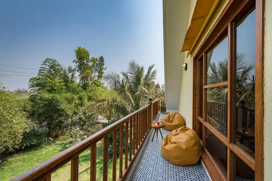 SaffronStays Happy Fields, Pune