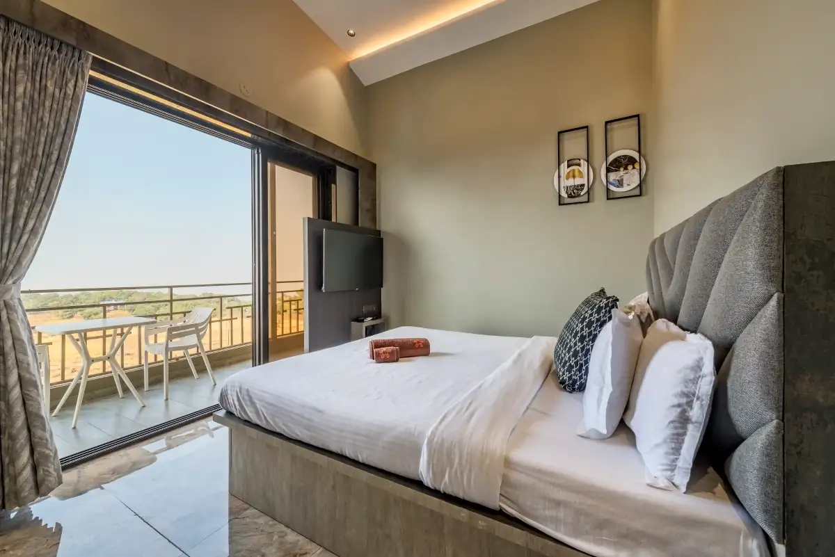 SaffronStays HeavOne, Lonavala