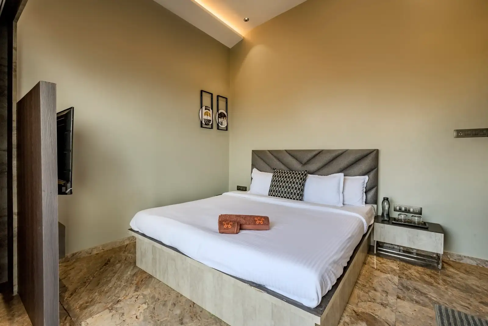 SaffronStays HeavOne, Lonavala