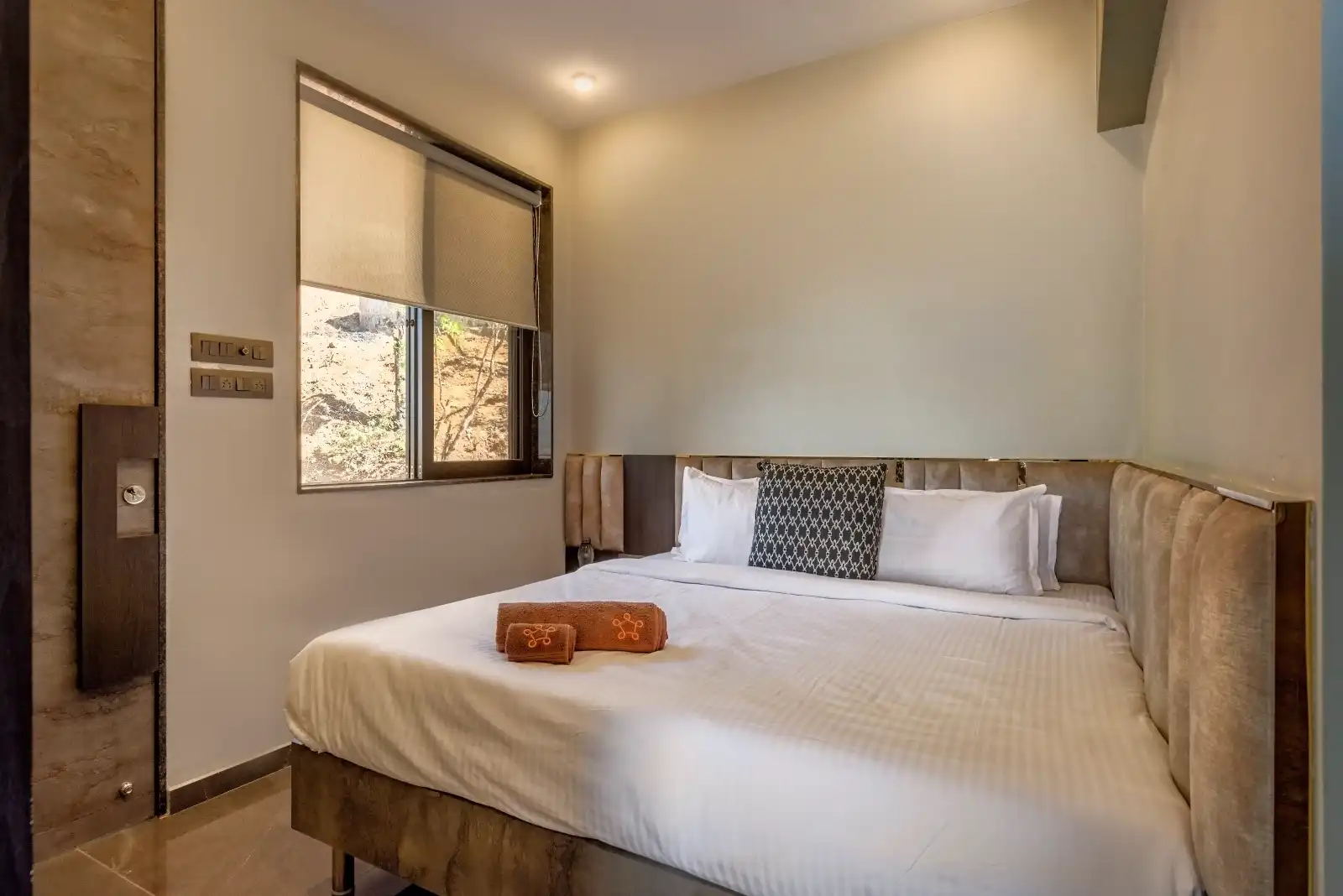 SaffronStays HeavOne, Lonavala