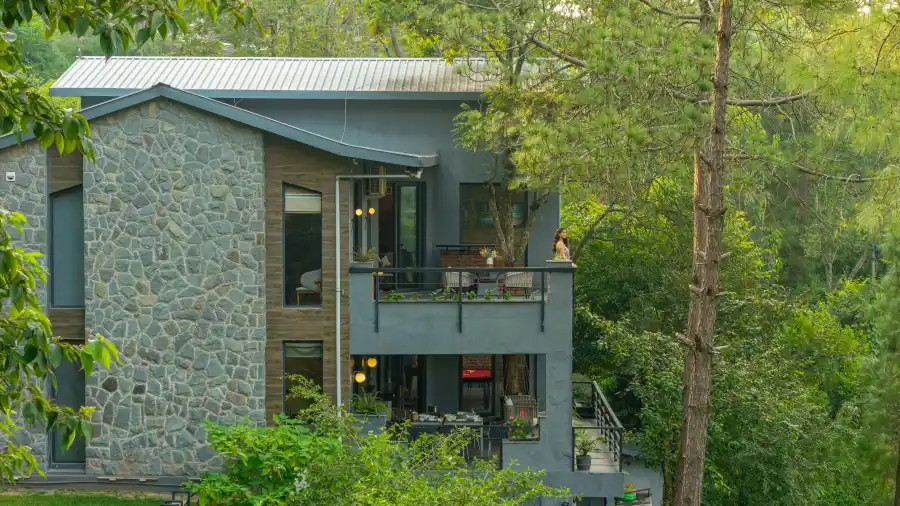 SaffronStays Hill Abode, Kasauli