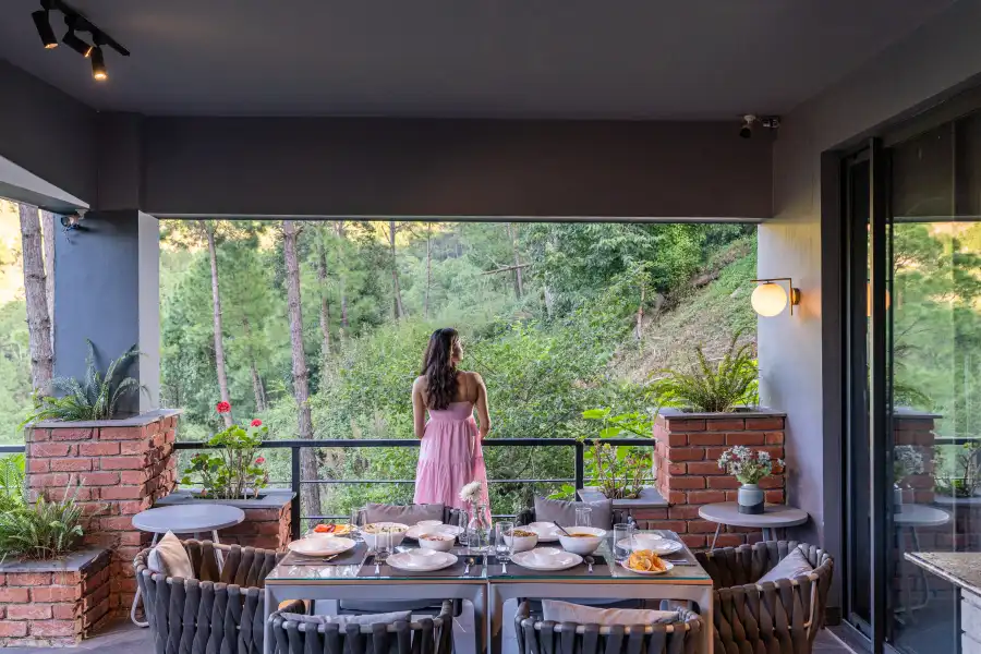 SaffronStays Hill Abode, Kasauli