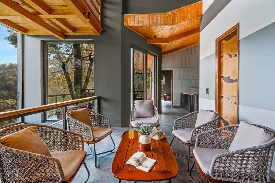 SaffronStays Hill Abode, Kasauli
