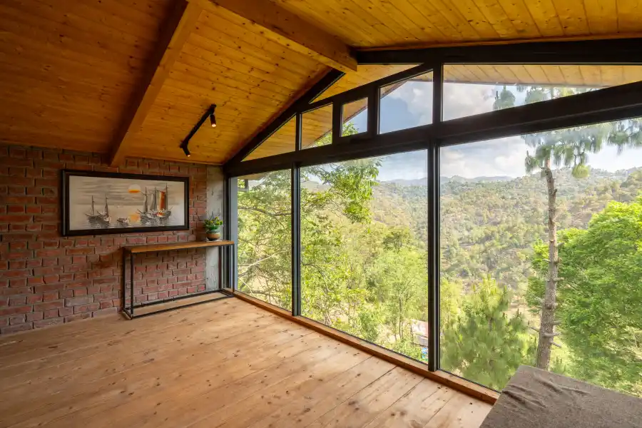 SaffronStays Hill Abode, Kasauli