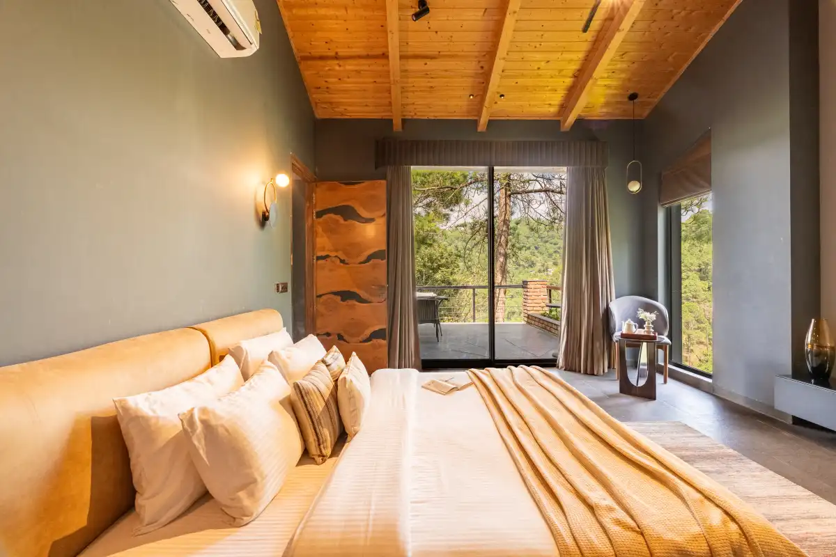 SaffronStays Hill Abode, Kasauli