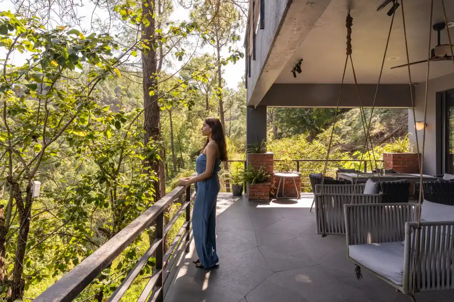 SaffronStays Hill Abode, Kasauli