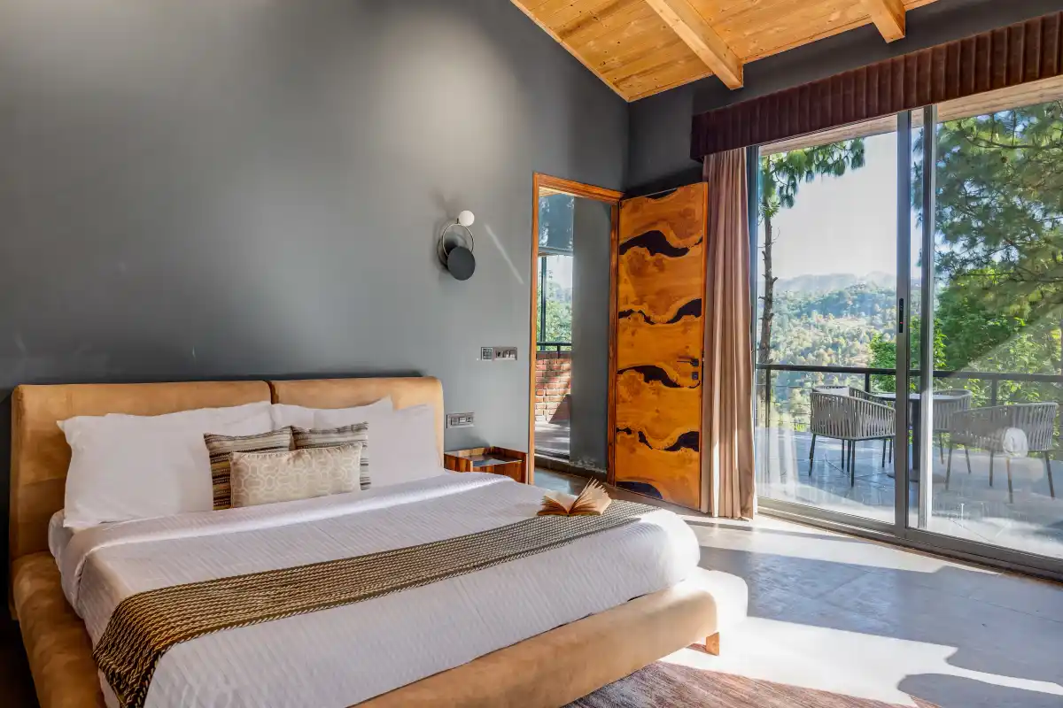 SaffronStays Hill Abode, Kasauli