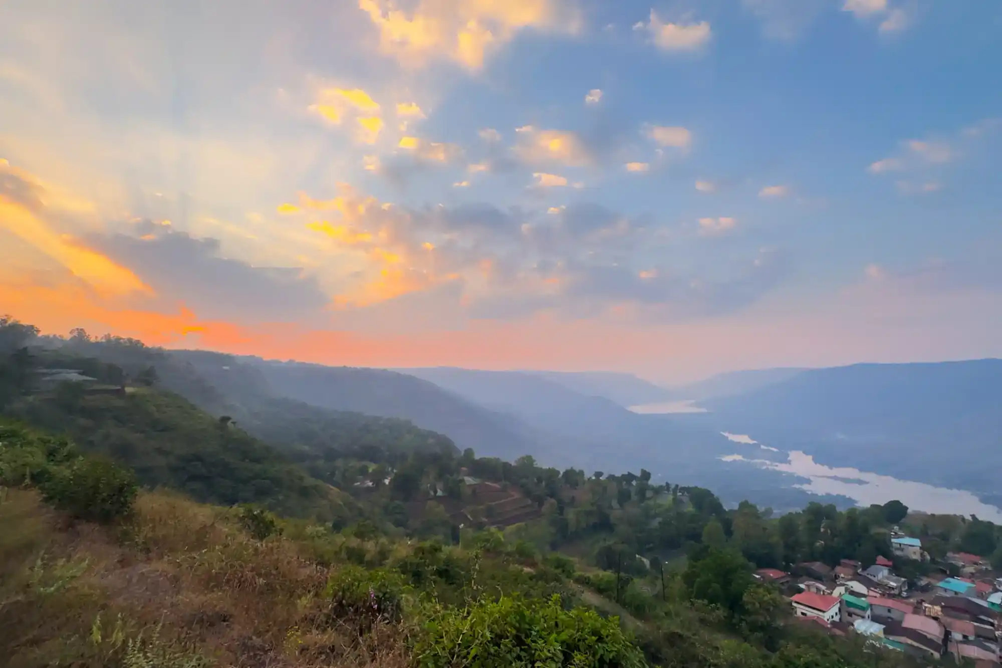 SaffronStays Hillcrest, Panchgani