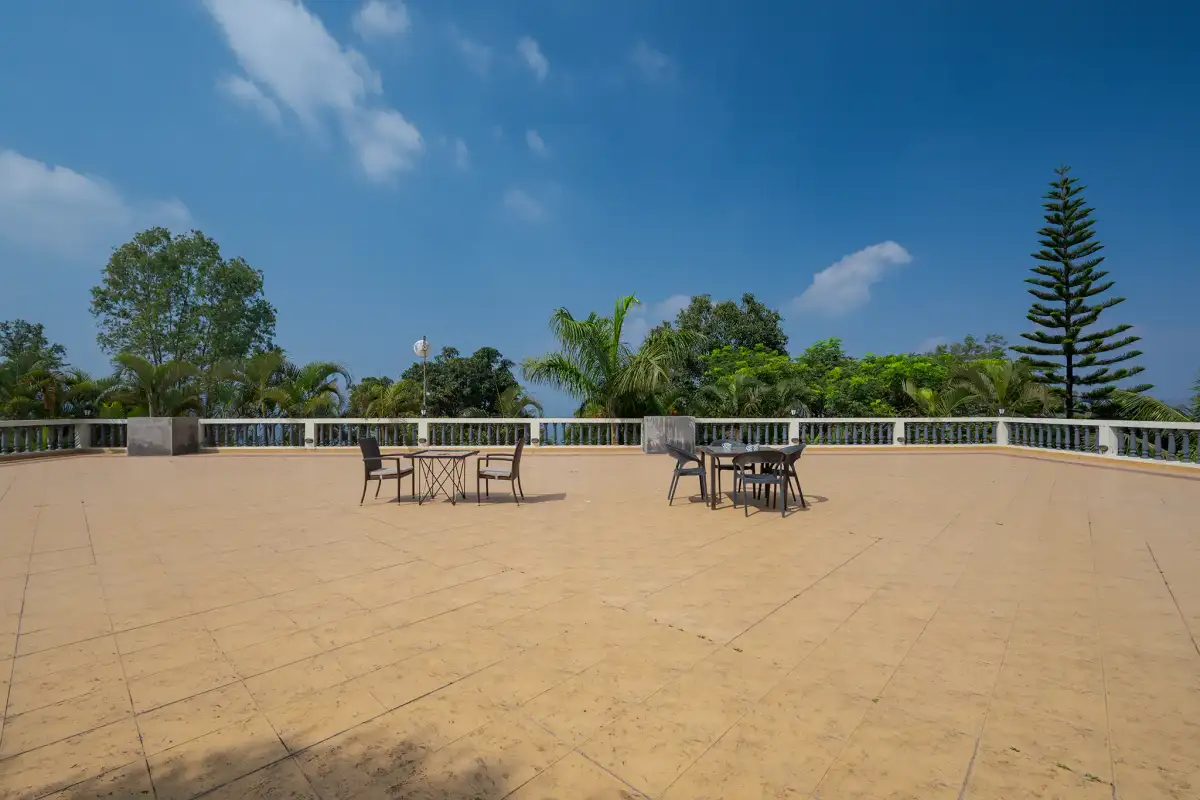 SaffronStays Hillcrest, Panchgani