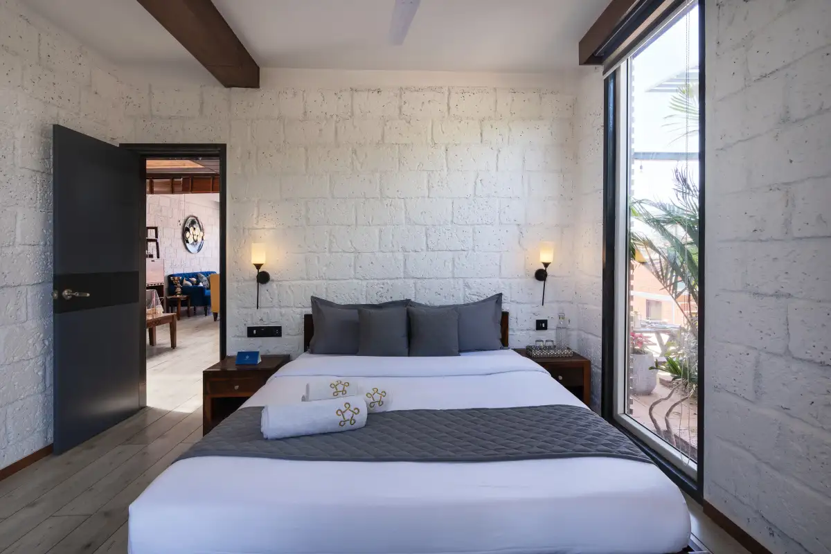 SaffronStays Hobbes, Lonavala