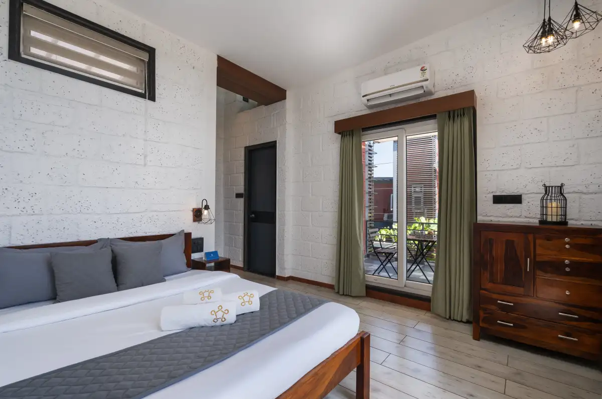 SaffronStays Hobbes, Lonavala