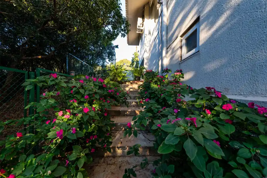 SaffronStays Horizon, Mahabaleshwar