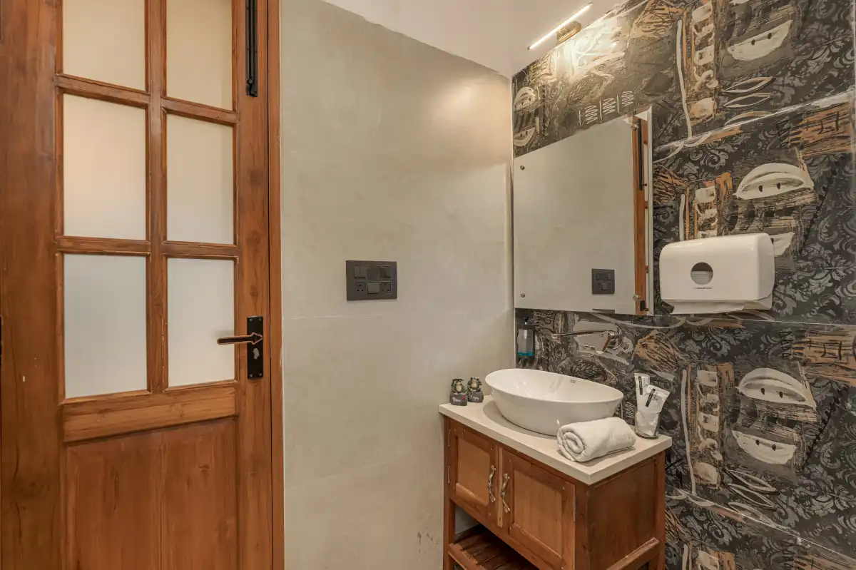 SaffronStays Hornbill's, Dehradun