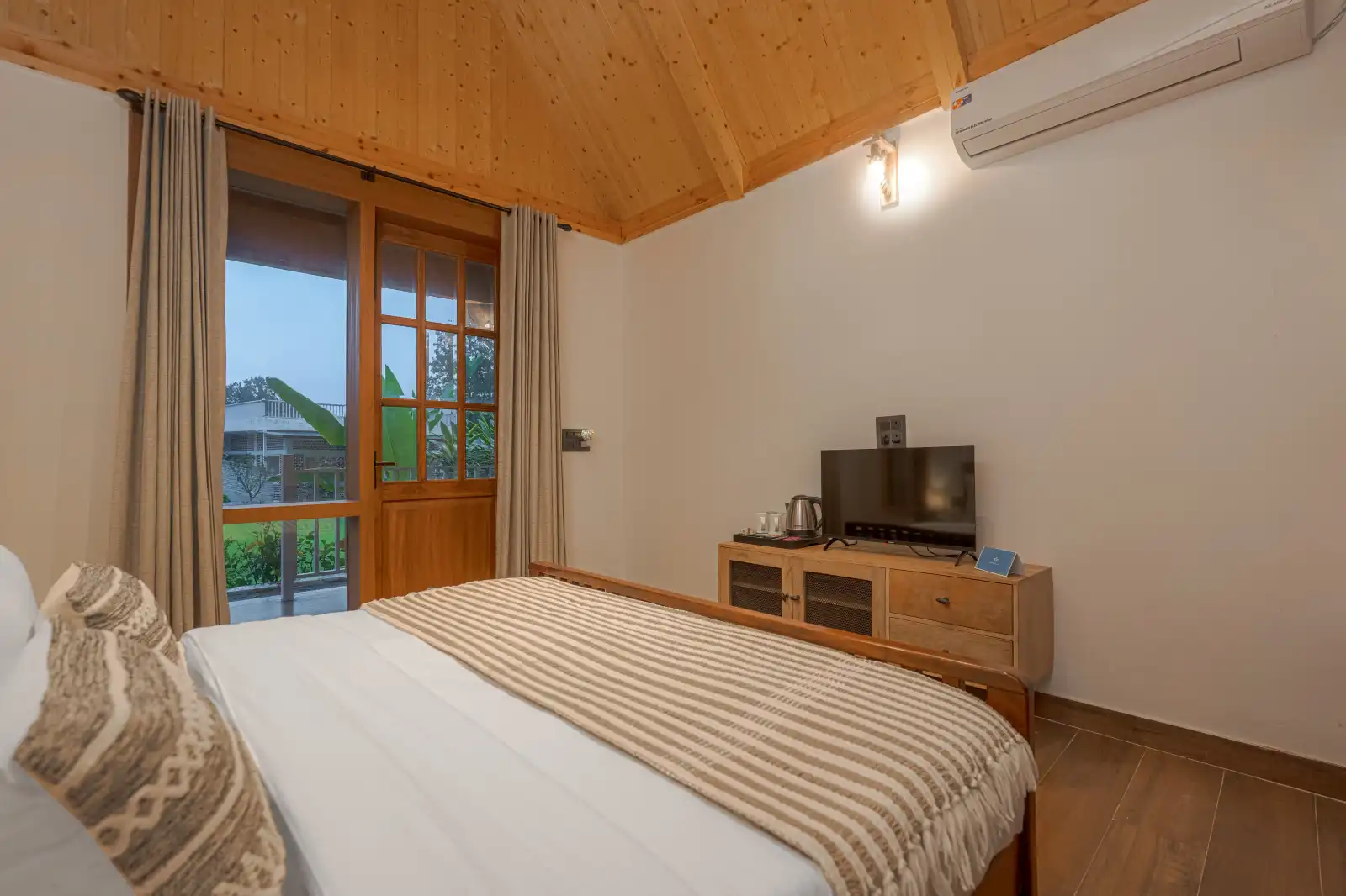 SaffronStays Hornbill's, Dehradun