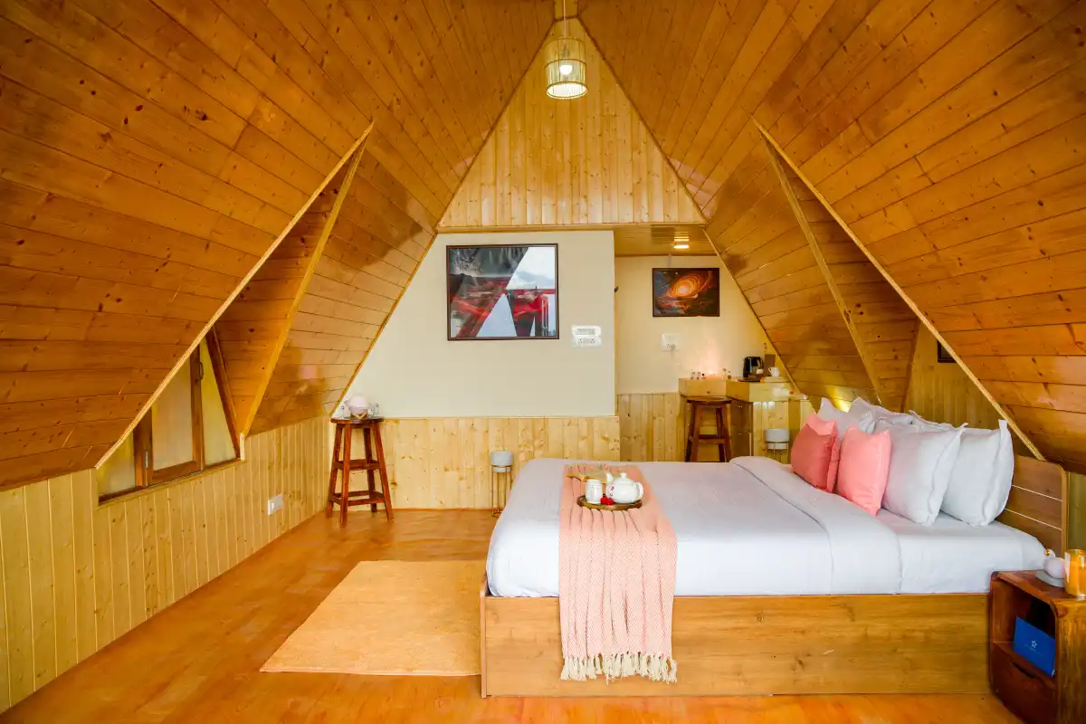 SaffronStays Interstellar, Manali