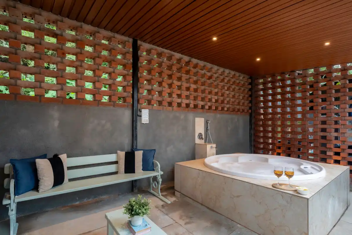 SaffronStays Inverlochy, Lonavala