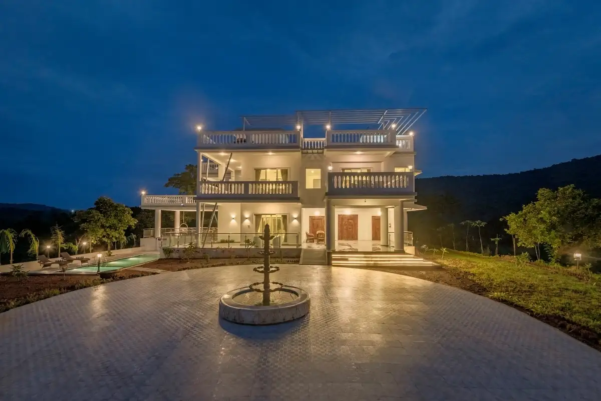 SaffronStays Ivory Mansion, Pen