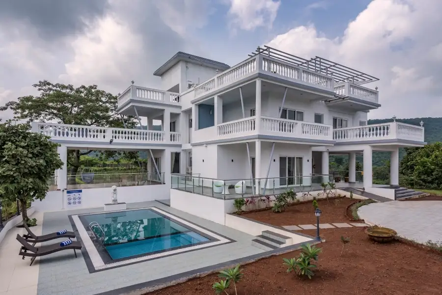 SaffronStays Ivory Mansion, Pen