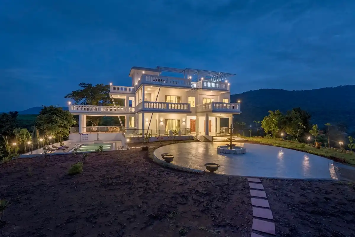 SaffronStays Ivory Mansion, Pen