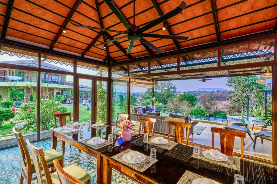 SaffronStays Jallosh, Karjat