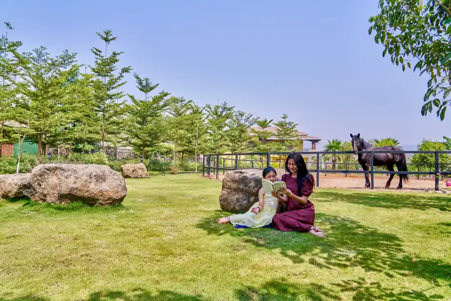 SaffronStays Jallosh, Karjat