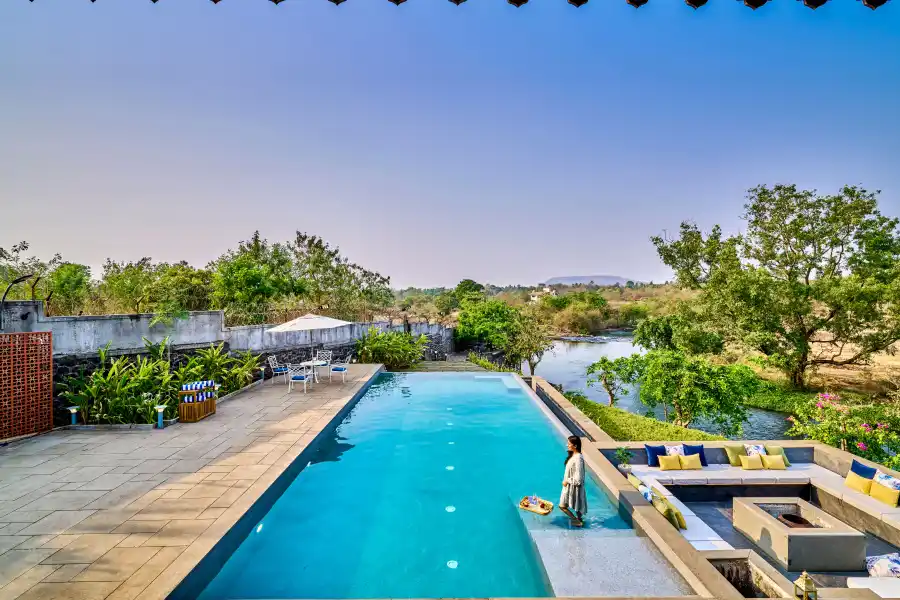 SaffronStays Jallosh, Karjat