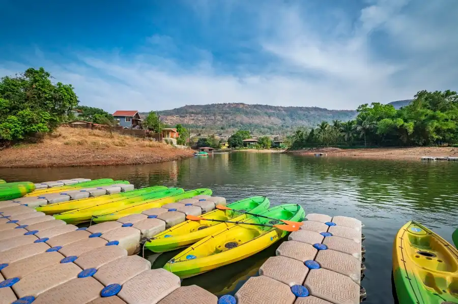 SaffronStays Kairos Greek, Karjat