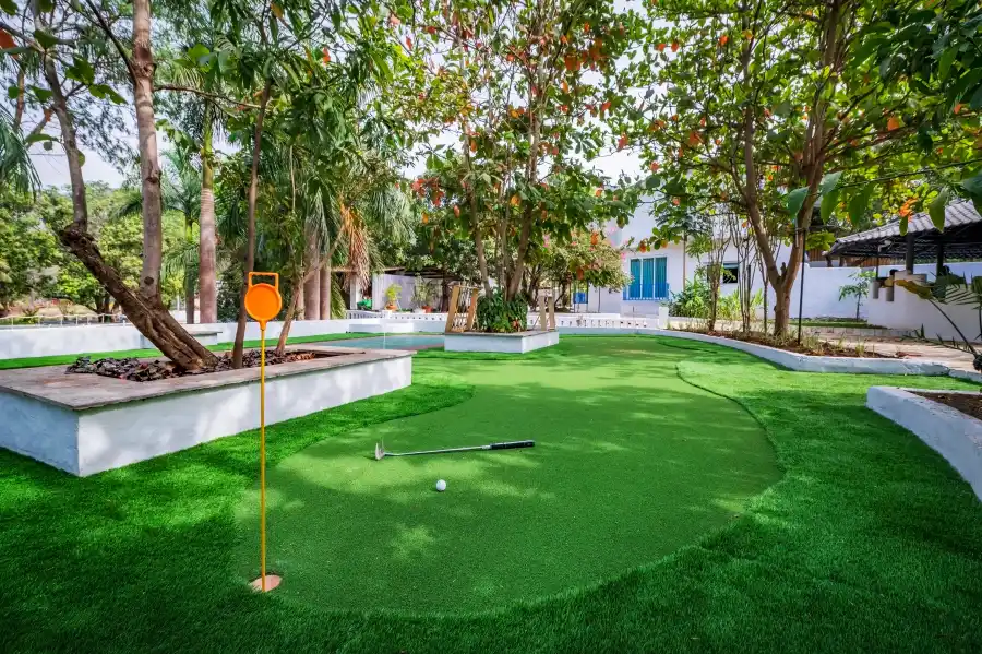 SaffronStays Kairos Greek, Karjat