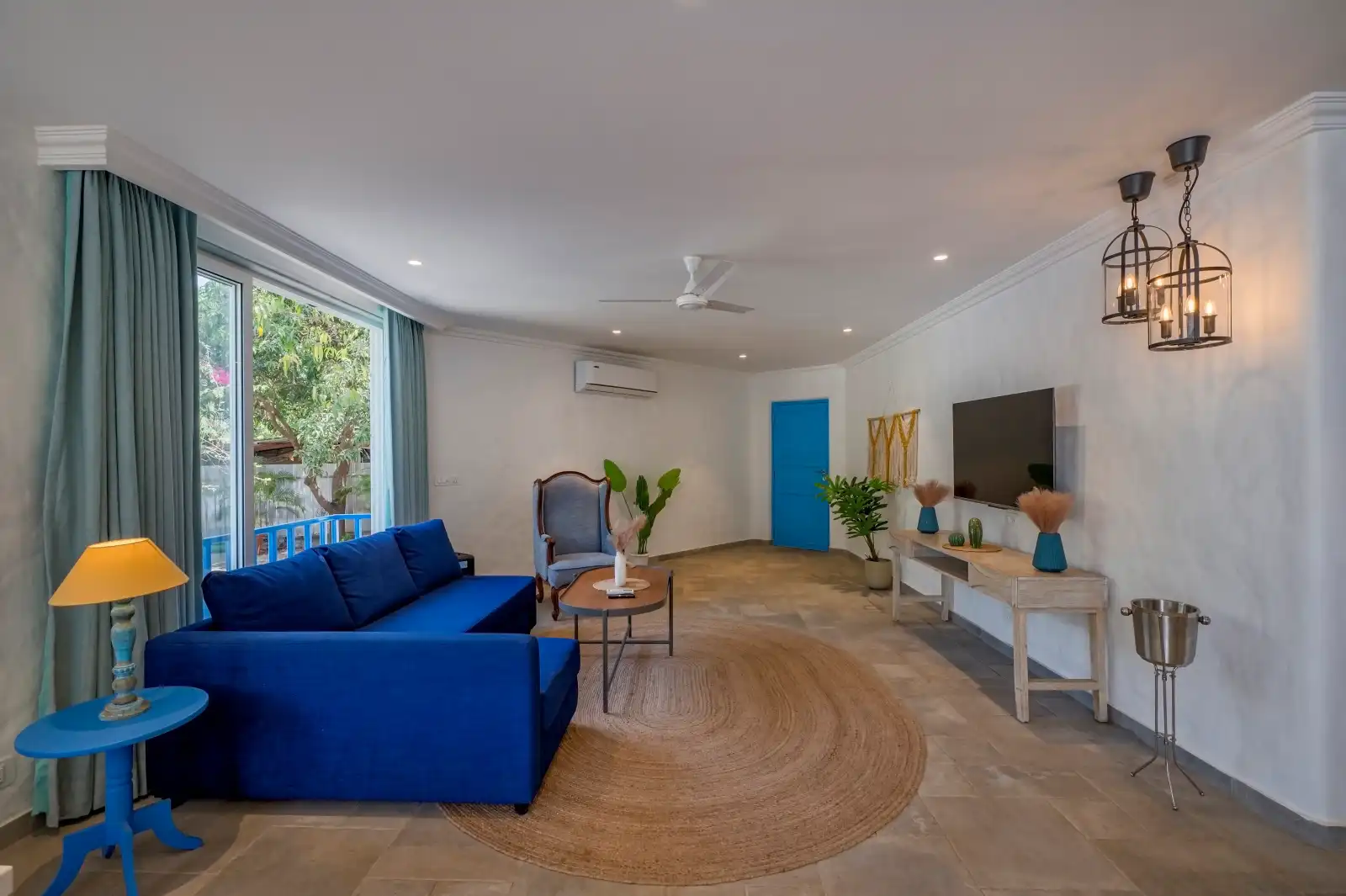 SaffronStays Kairos Greek, Karjat