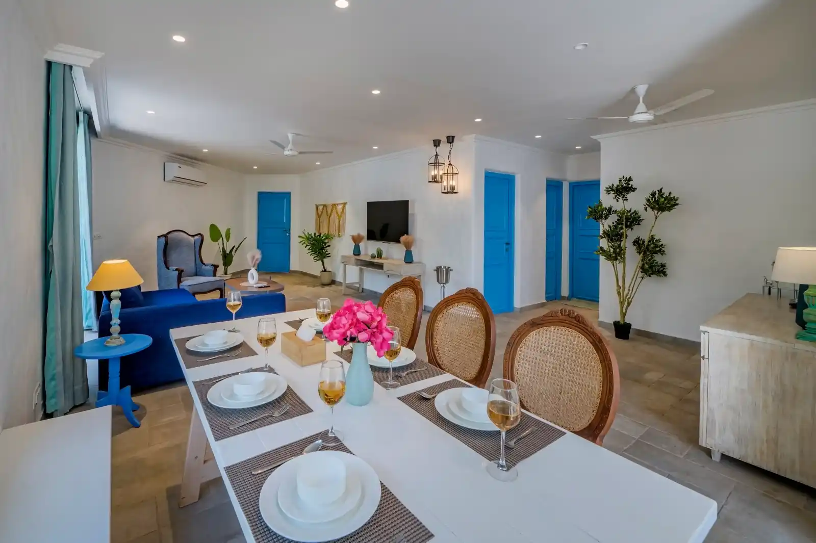 SaffronStays Kairos Greek, Karjat