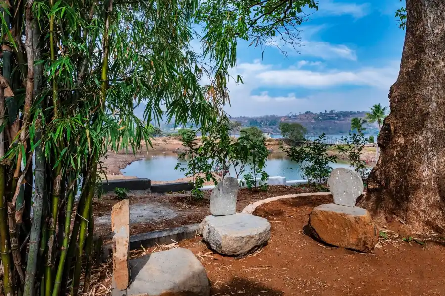SaffronStays Kairos Greek, Karjat