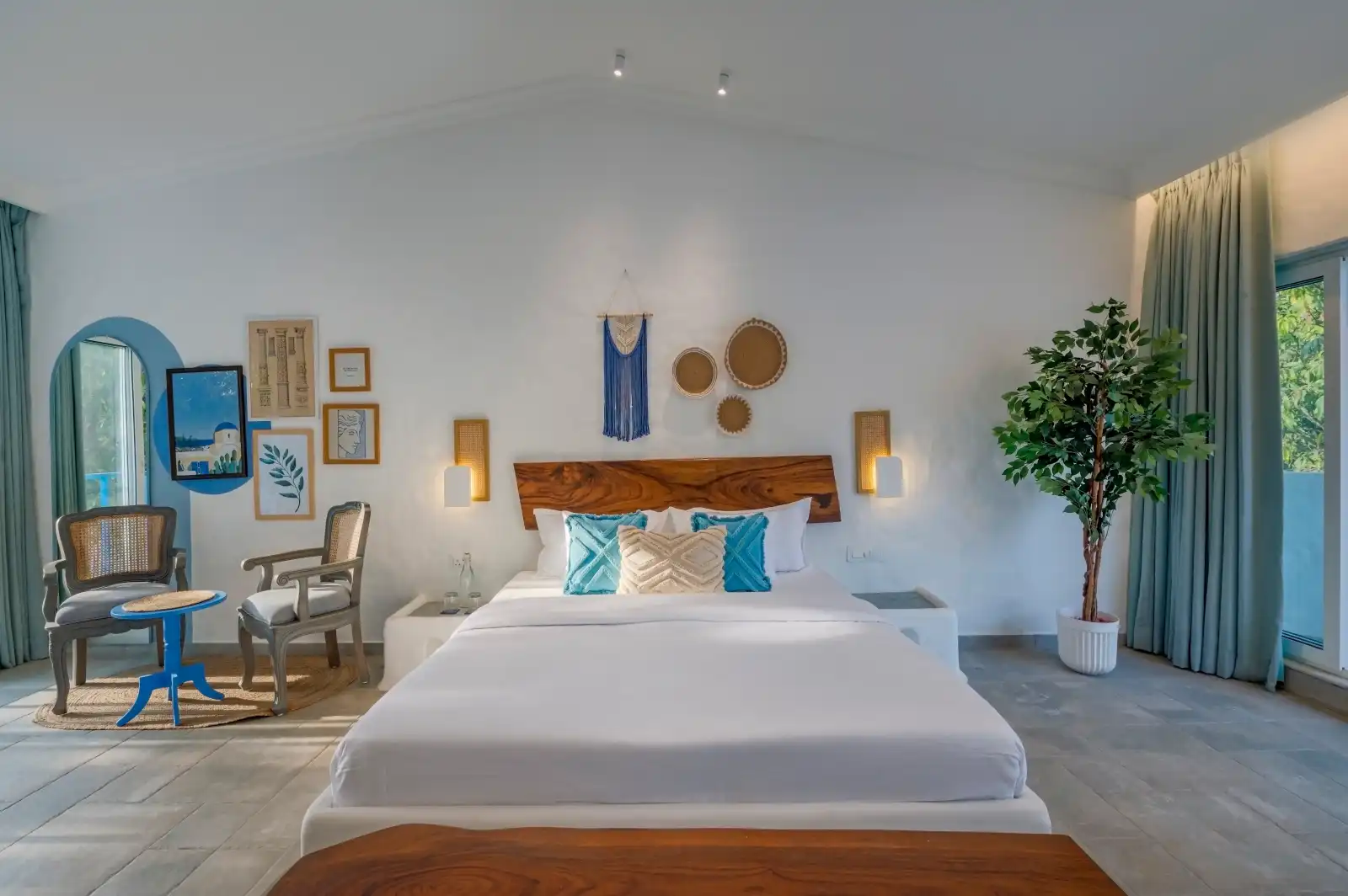 SaffronStays Kairos Greek, Karjat