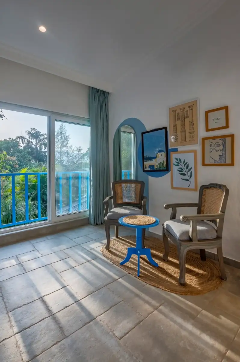 SaffronStays Kairos Greek, Karjat