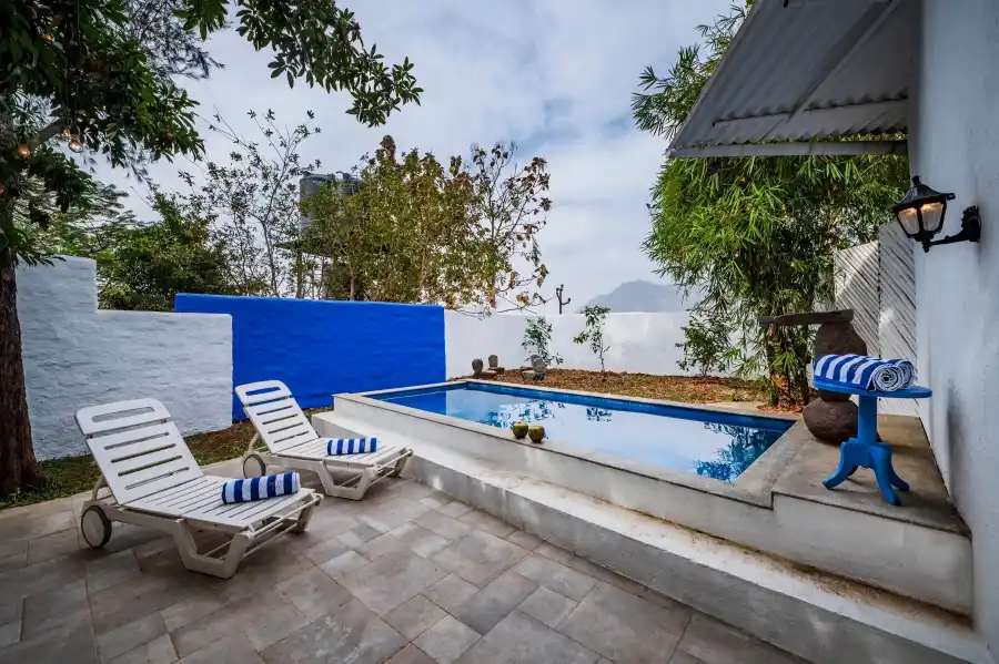 SaffronStays Kairos Zeus, Karjat