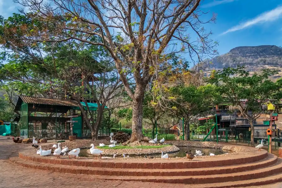 SaffronStays Kairos Zeus, Karjat