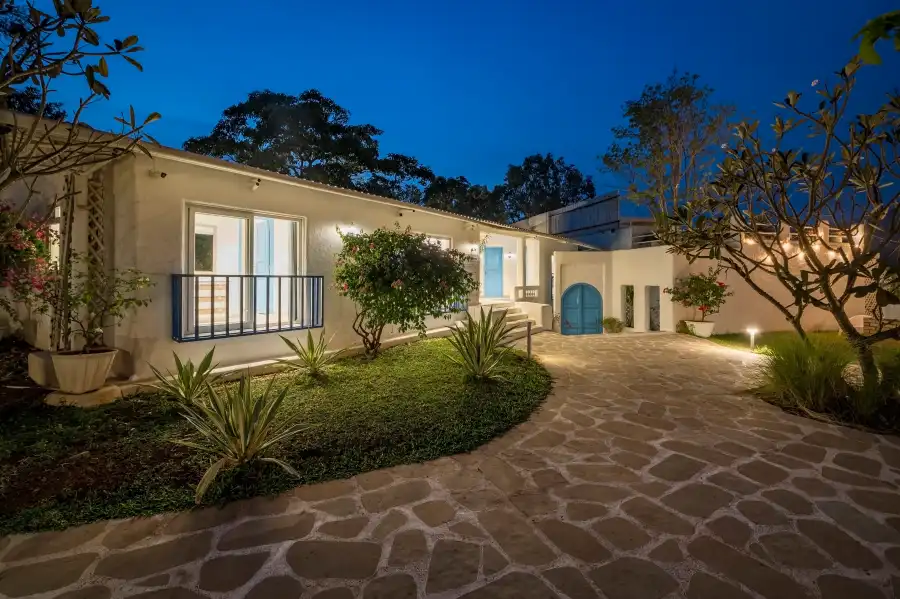 SaffronStays Kairos Zeus, Karjat