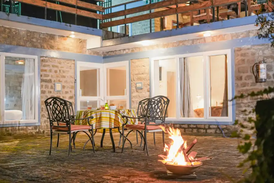 SaffronStays Kasauli Estate, Kasauli