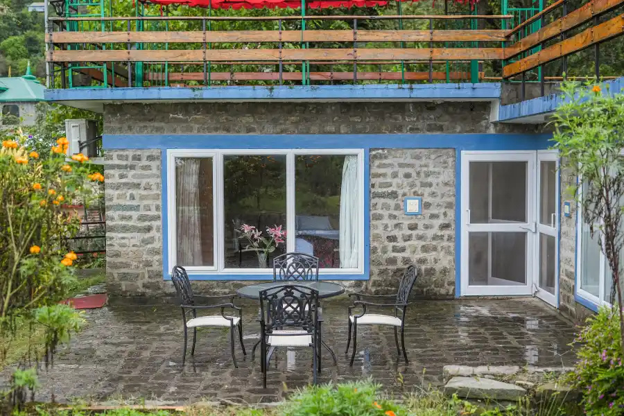 SaffronStays Kasauli Estate, Kasauli