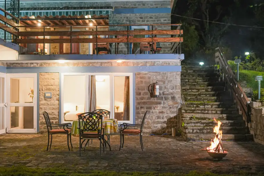 SaffronStays Kasauli Estate, Kasauli
