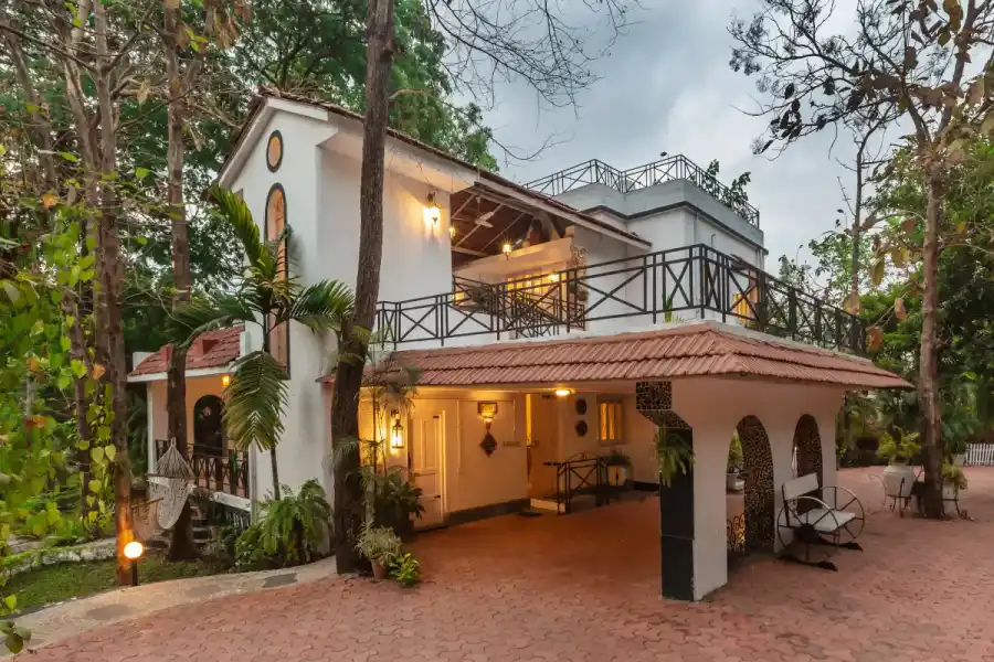 SaffronStays Kenwoods Farmstay, Vikramgad