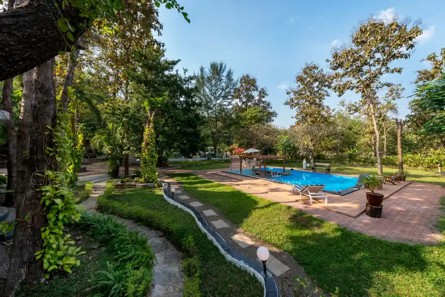 SaffronStays Kenwoods Farmstay, Vikramgad