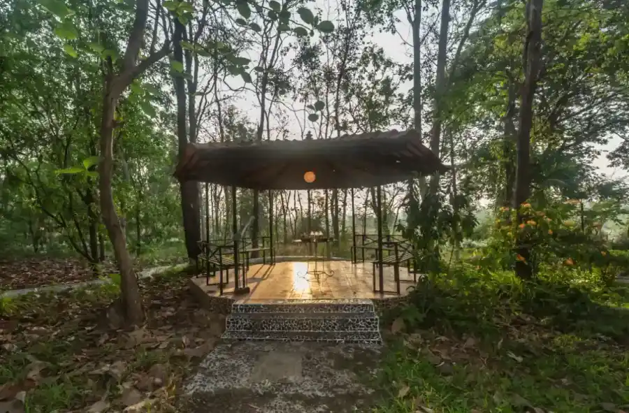 SaffronStays Kenwoods Farmstay, Vikramgad