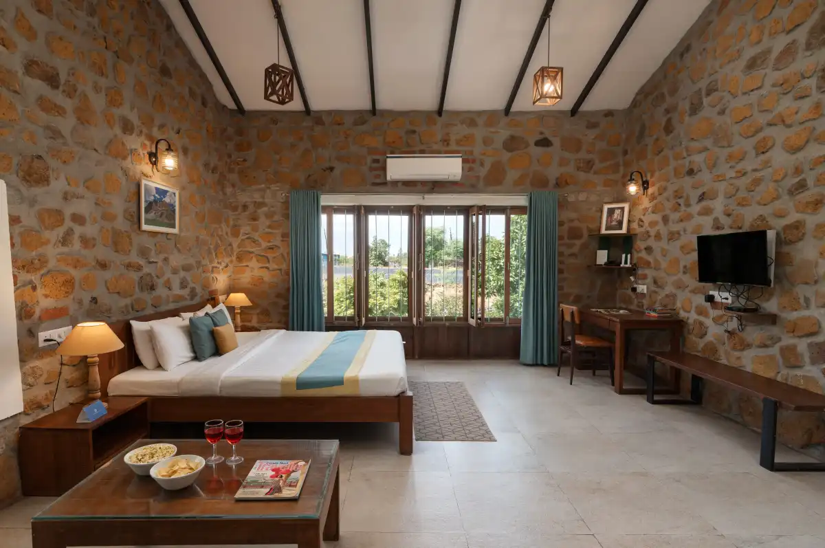 SaffronStays Lake House, Nashik