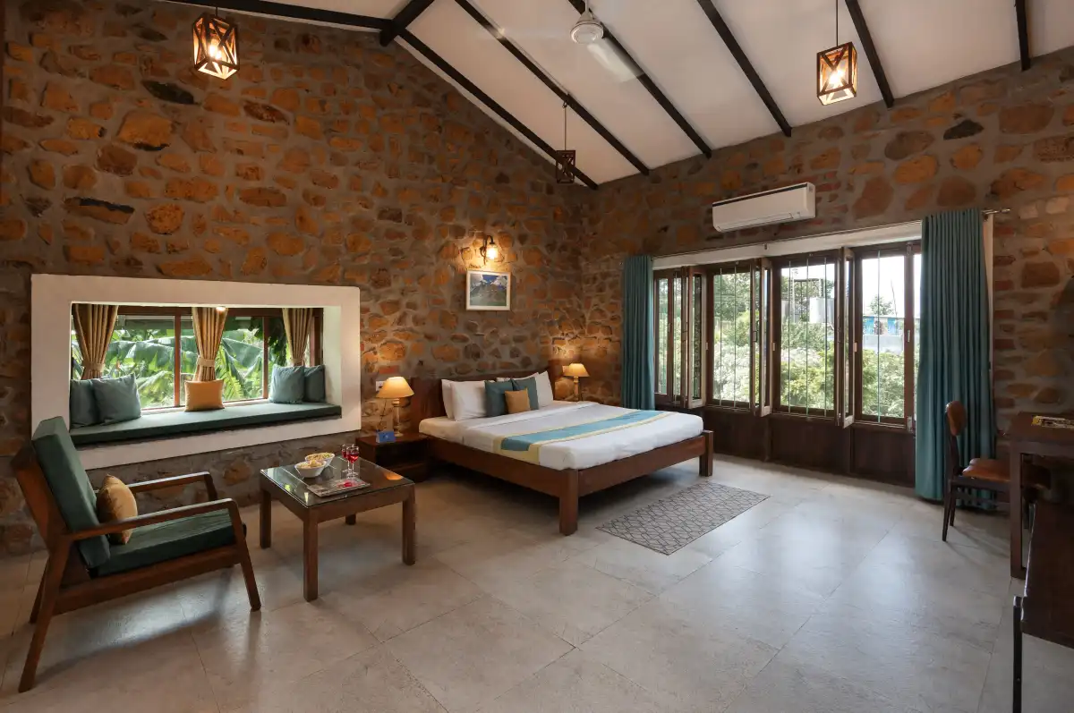 SaffronStays Lake House, Nashik