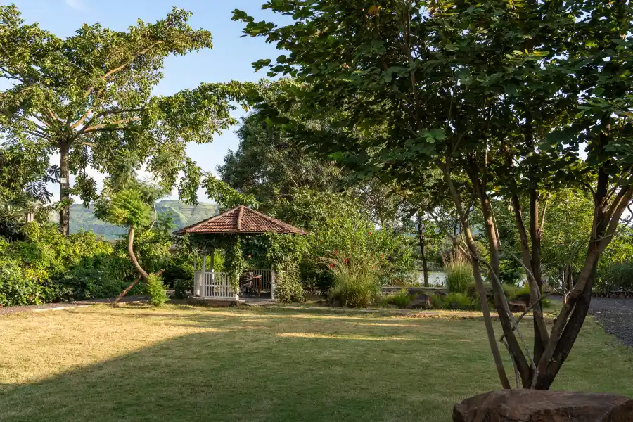 SaffronStays Lake House, Nashik
